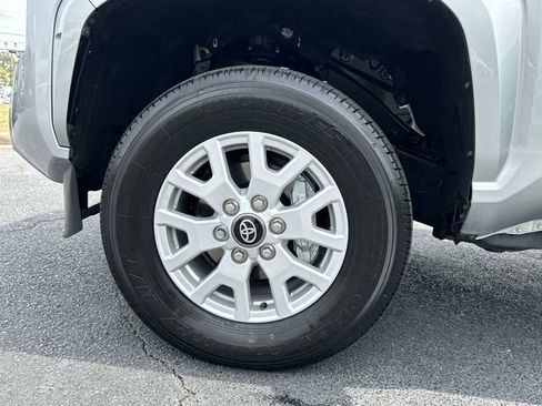 Used 2025 Toyota Tacoma SR image 19