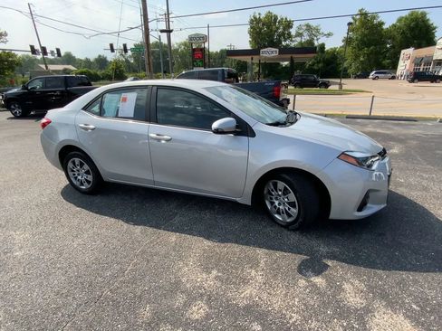 Used 2014 Toyota Corolla S FWD image 3