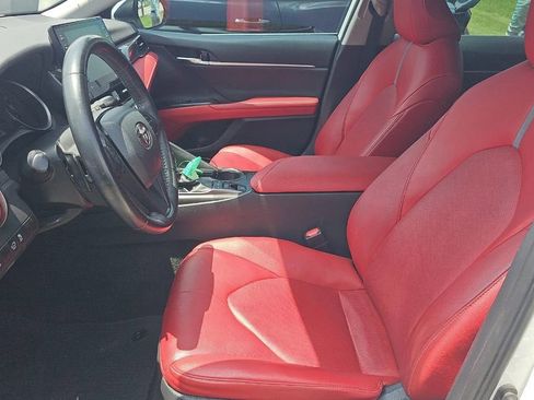 Used 2022 Toyota Camry XSE FWD image 6