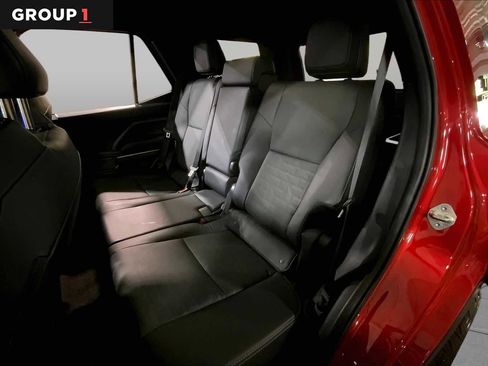 Certified 2025 Toyota 4Runner TRD Off-Road Premium w/ Tow Technology Package AWD/4WD image 21
