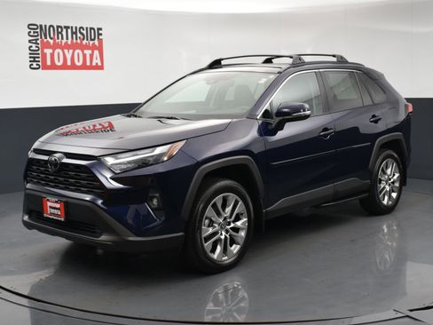 Used 2025 Toyota RAV4 XLE Premium w/ Weather Package image 8