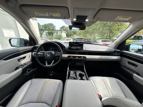 Used 2025 Honda Pilot EX-L image 19