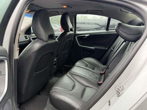 Used 2014 Volvo S60 T5 FWD image 6