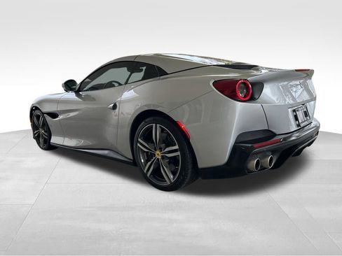 Used 2019 Ferrari Portofino RWD image 8