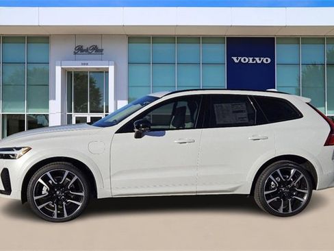 Used 2025 Volvo XC60 T8 Ultra w/ Protection Package Premier image 3