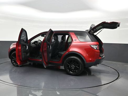 Used 2018 Land Rover Discovery Sport SE image 33