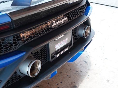 Used 2020 Lamborghini Huracan EVO RWD image 83