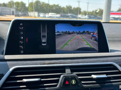 Used 2019 BMW 740i w/ M Sport Package RWD image 38