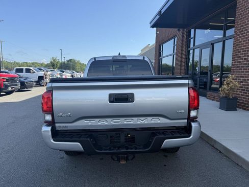 Used 2023 Toyota Tacoma SR5 w/ Technology Package AWD/4WD image 5