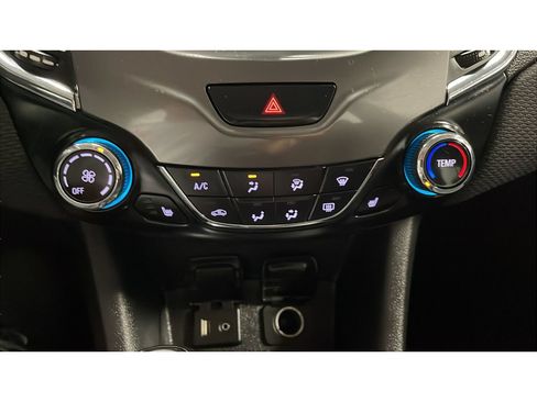 Used 2018 Chevrolet Cruze LT w/ Convenience Package FWD image 14