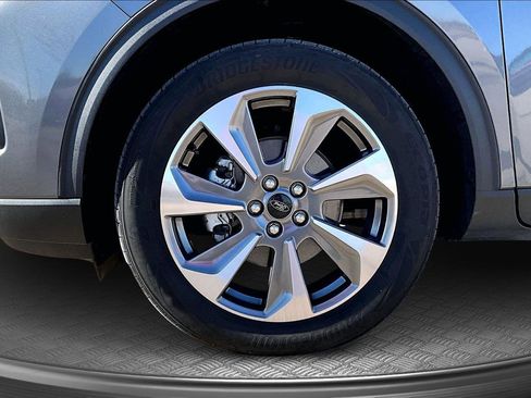 Used 2024 Ford Escape Platinum image 9