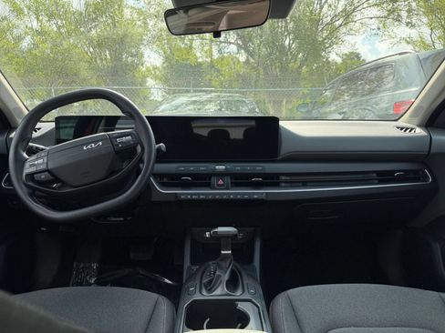 Used 2025 Kia K4 FWD image 32