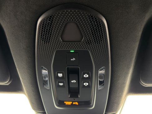 Used 2024 Porsche Cayenne Turbo AWD/4WD image 39