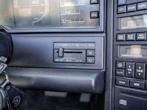 Used 1993 Cadillac Allante FWD image 42