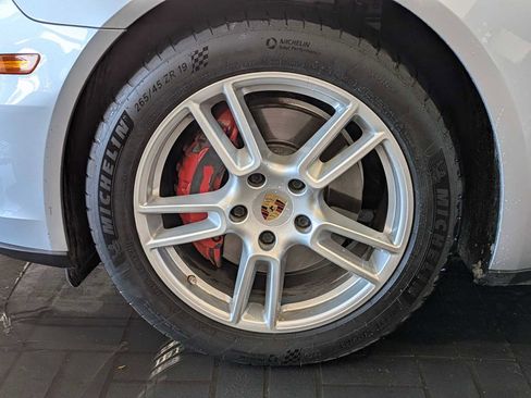 Used 2017 Porsche Panamera 4 image 13