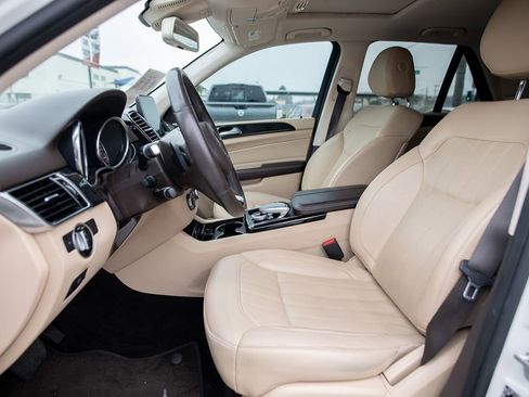 Used 2017 Mercedes-Benz GLE 350 w/ Premium 1 Package image 21