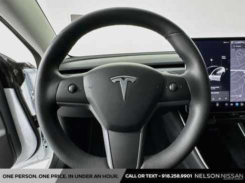 Used 2020 Tesla Model 3 Standard Range Plus RWD image 10