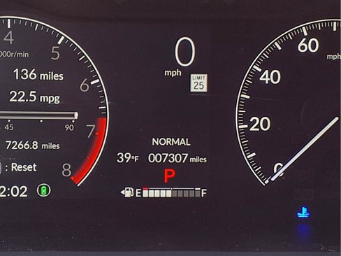 Certified 2025 Honda HR-V LX image 21