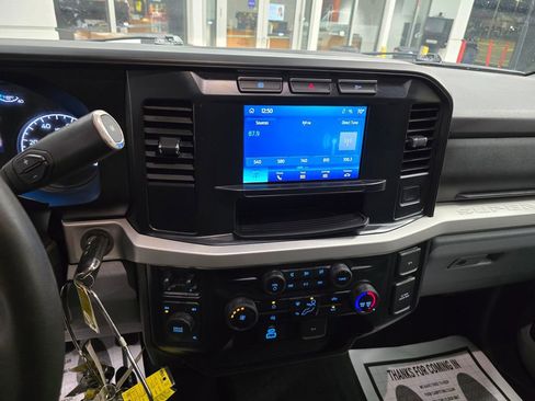 Used 2023 Ford F250 XLT AWD/4WD image 24