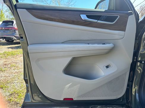 New 2026 Volkswagen Atlas SE AWD/4WD image 5