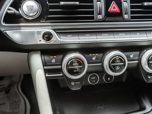 Used 2022 Genesis G70 2.0T w/ Prestige Package AWD/4WD image 8