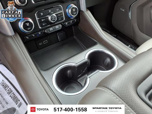 Used 2023 GMC Yukon XL SLT AWD/4WD image 24