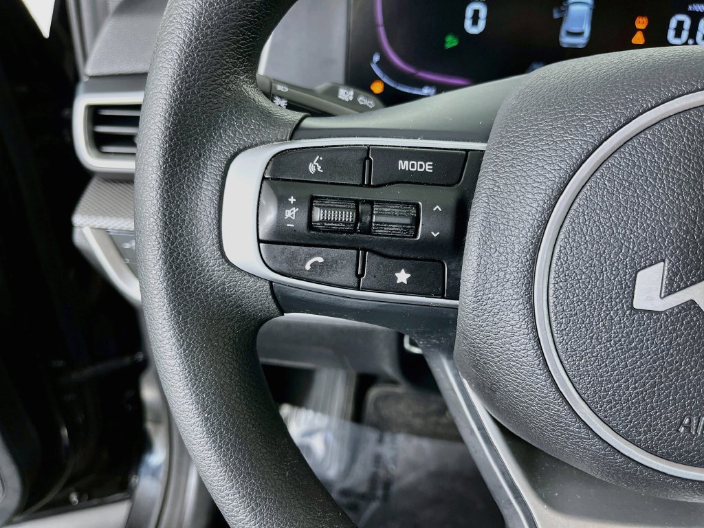 Used 2023 Kia Sportage LX FWD image 14