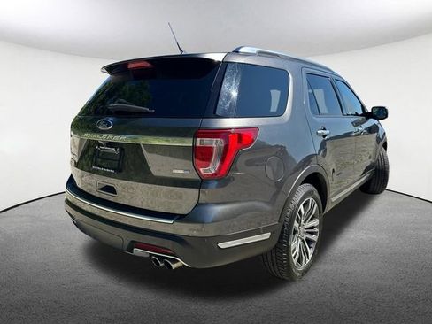 Used 2018 Ford Explorer Platinum AWD/4WD image 16