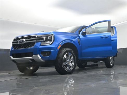 Used 2025 Ford Ranger Lariat w/ Chrome Accent Package image 72