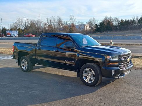 Used 2018 Chevrolet Silverado 1500 LT w/ All Star Edition image 7