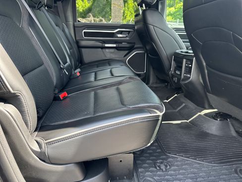 Used 2023 RAM 1500 Laramie AWD/4WD image 19