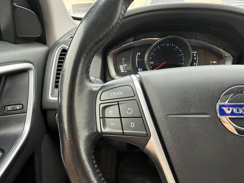 Used 2016 Volvo XC60 T6 w/ Proximity Package AWD/4WD image 18