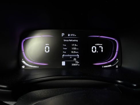 Used 2025 Kia Soul LX w/ LX Technology Package FWD image 35