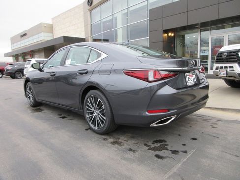 New 2025 Lexus ES 350 w/ Premium Package image 5