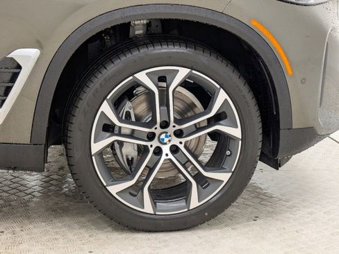 Used 2025 BMW X5 sDrive40i w/ Premium Package image 11