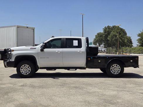 Used 2024 Chevrolet Silverado 3500 LT w/ Convenience Package AWD/4WD image 4