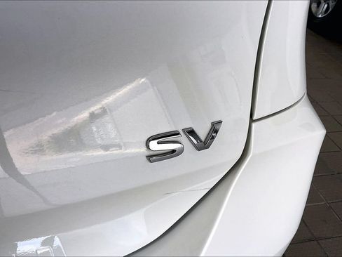Used 2020 Nissan Rogue SV FWD image 19