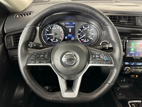 Used 2019 Nissan Rogue SL w/ Premium Package image 9