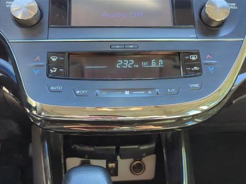 Used 2014 Toyota Avalon XLE Premium image 17