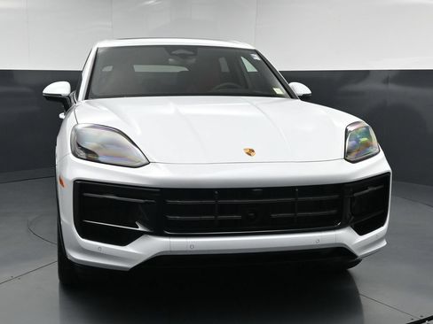 New 2026 Porsche Cayenne GTS AWD/4WD image 16