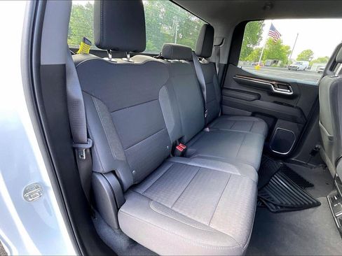 Used 2023 Chevrolet Silverado 1500 LT AWD/4WD image 24