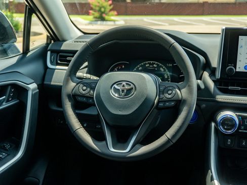 Used 2025 Toyota RAV4 XLE Premium w/ Weather Package AWD/4WD image 22