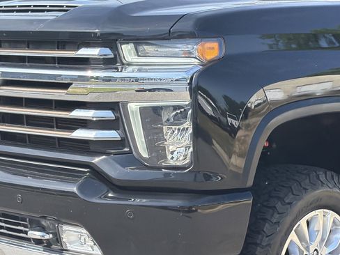 Used 2023 Chevrolet Silverado 2500 High Country w/ Z71 Off-Road Package AWD/4WD image 8