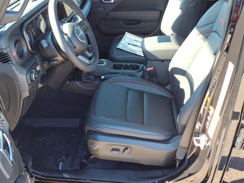 New 2026 Jeep Wrangler Unlimited Rubicon image 11