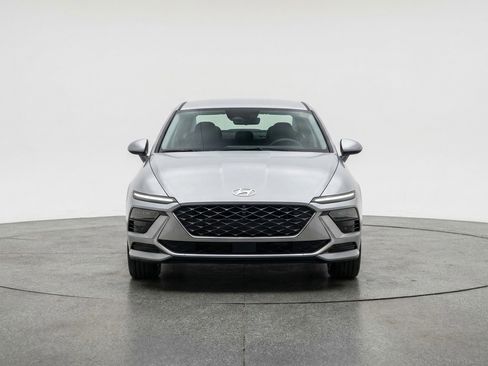 Used 2025 Hyundai Sonata SEL FWD image 2