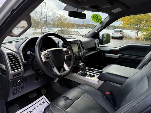 Used 2015 Ford F150 Lariat image 9