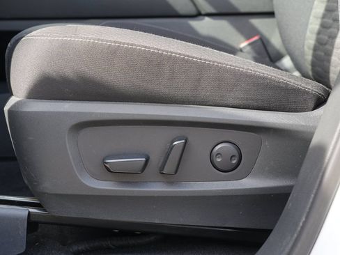 Used 2023 Nissan Pathfinder SV AWD/4WD image 16