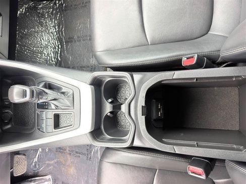 Used 2021 Toyota RAV4 XLE Premium FWD image 19