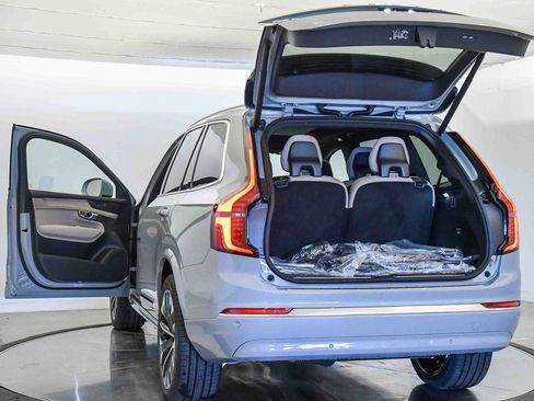 New 2026 Volvo XC90 T8 Plus w/ Protection Package Premier image 31
