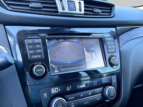 Used 2017 Nissan Rogue Sport SL w/ SL Premium Package FWD image 27